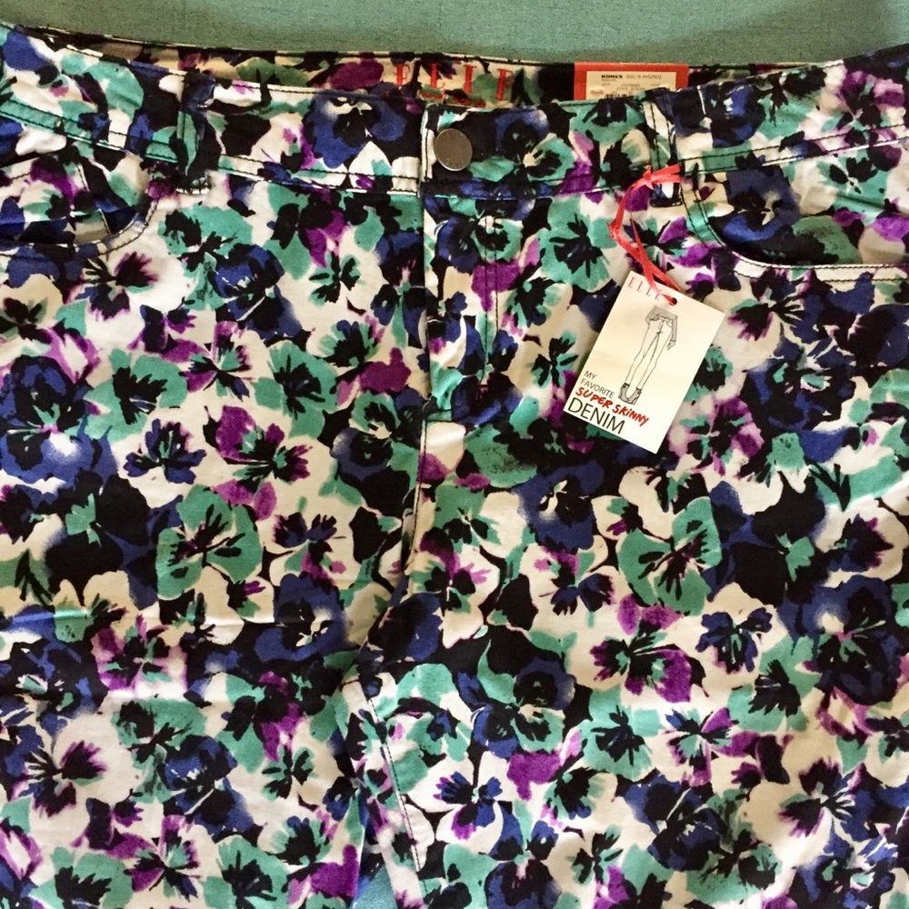HOST PICK! 💜 ELLE “Pansy” Skinny DENIM! - Picture 2 of 11